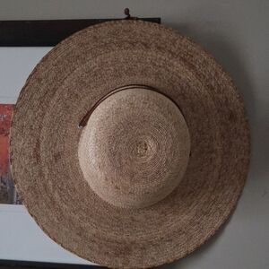 Stylish Straw Sun Hat Measures 22" Diameter. Medium Size Hat Equates To Sz 7 1/8